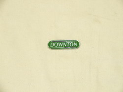 DOWNTON　バッヂ